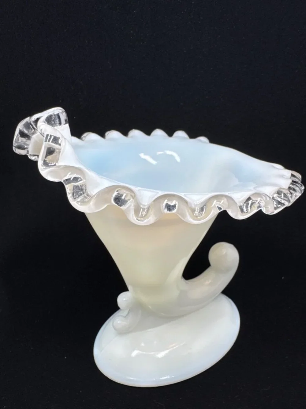 Vtg Fenton Silver Crest Milk Glass Cornucopia Ruffled Candle Holder 6.5'' Tall